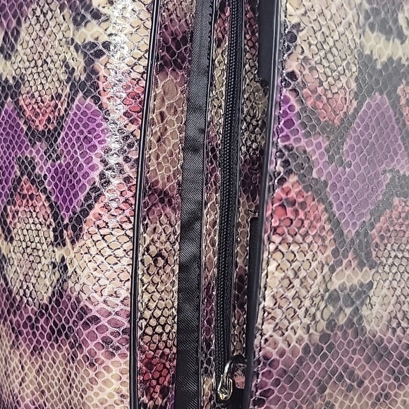 NWT CALVIN KLEIN Charles Flap Crossbody Grape Snake Bag‎ NWT - Picture 11 of 14